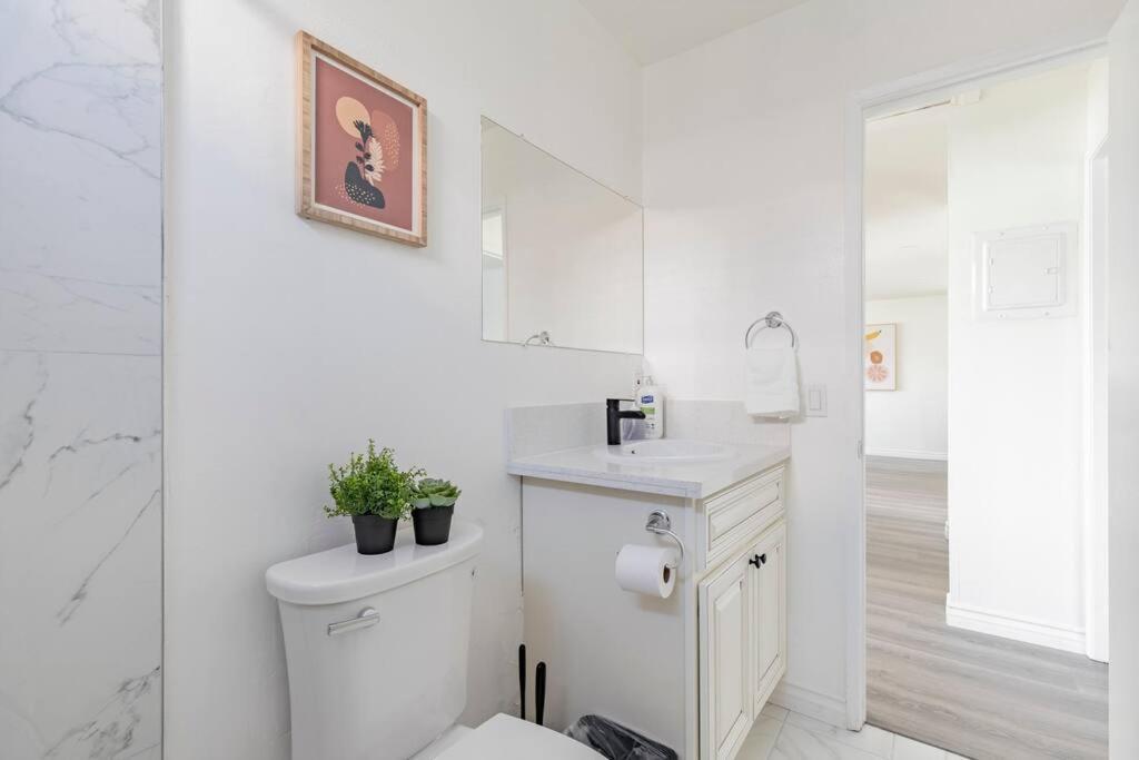 Enjoy Alhambra Night Life At 2Br Apt 외부 사진