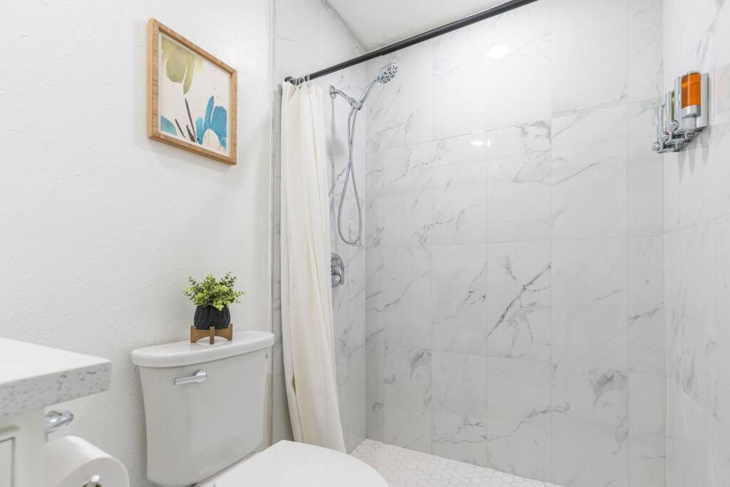 Enjoy Alhambra Night Life At 2Br Apt 외부 사진