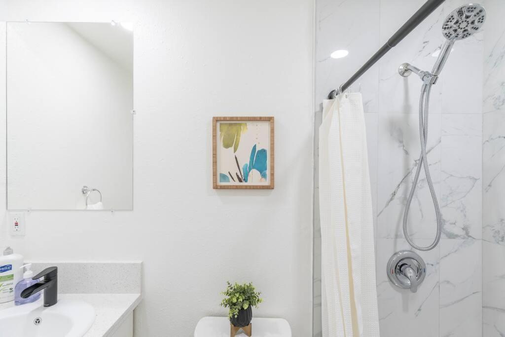 Enjoy Alhambra Night Life At 2Br Apt 외부 사진